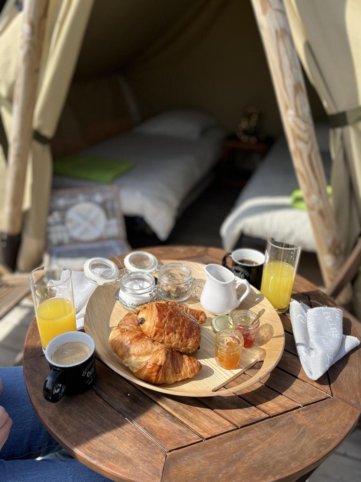 Camping Haliotis Pontorson Bagian luar foto