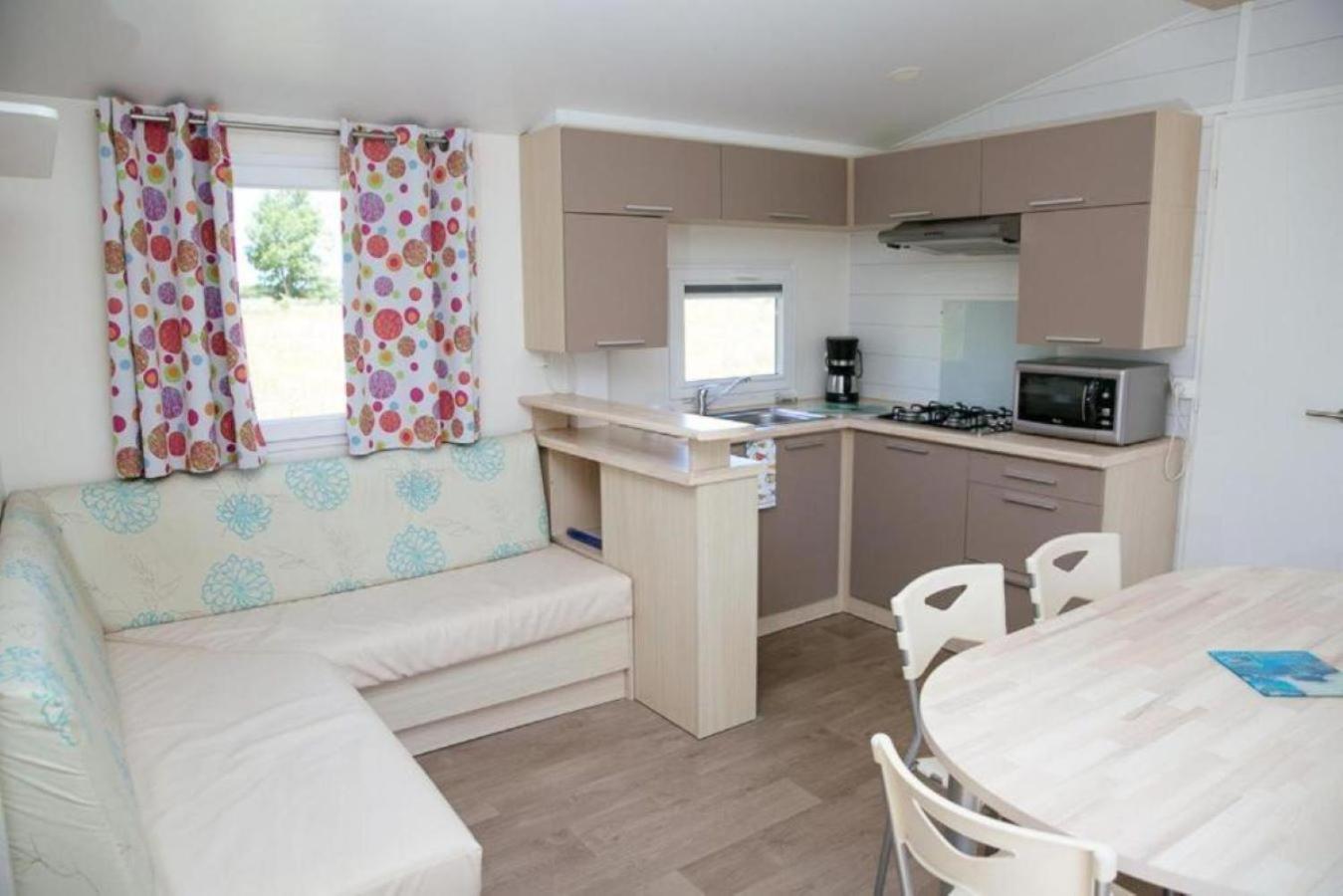 Camping Haliotis Pontorson Ruang foto